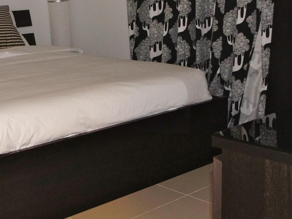 Luna Paradise By The Sea Aparthotel Lauderdale-by-the-Sea Стая снимка