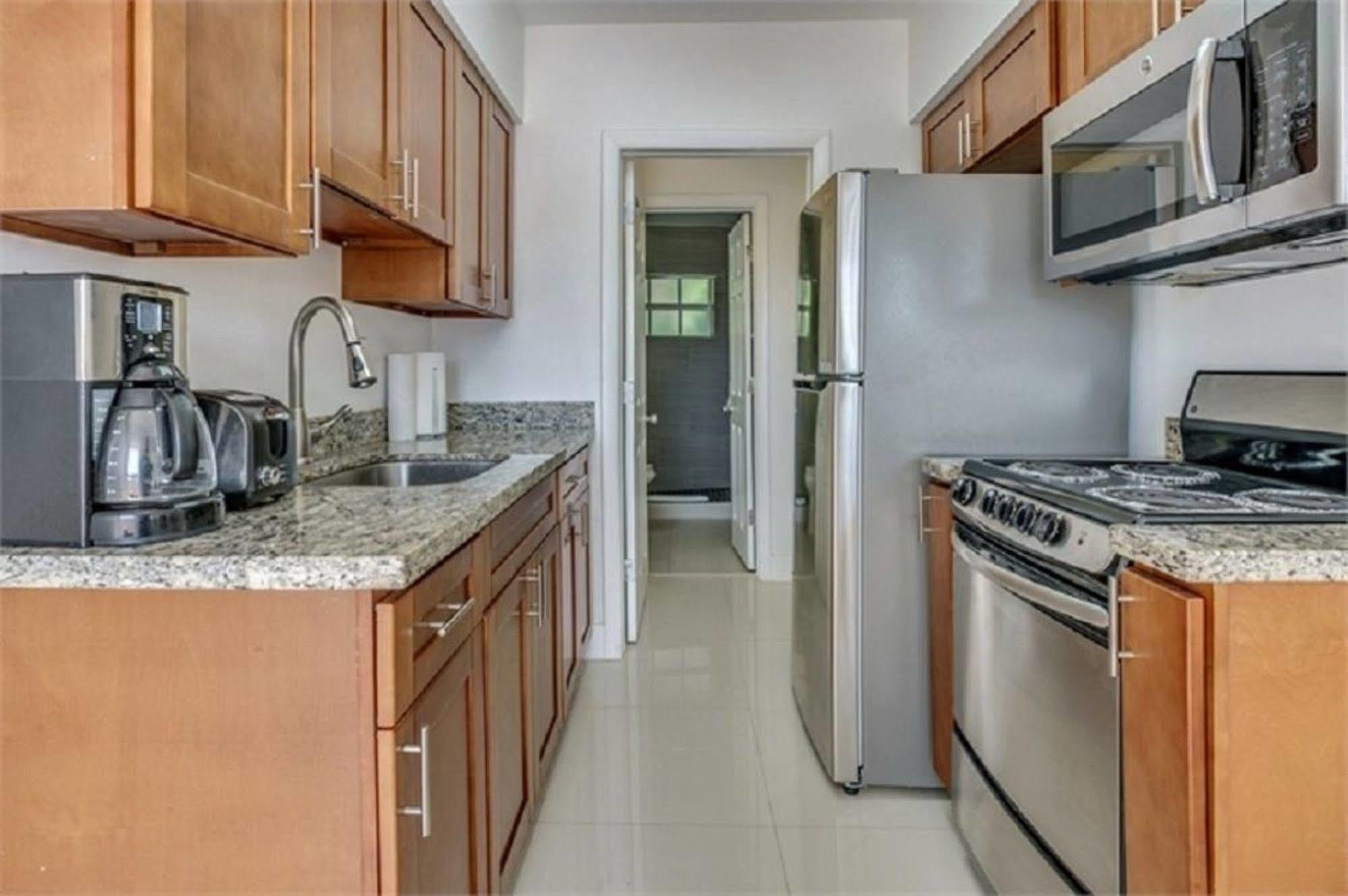 Luna Paradise By The Sea Aparthotel Lauderdale-by-the-Sea Екстериор снимка