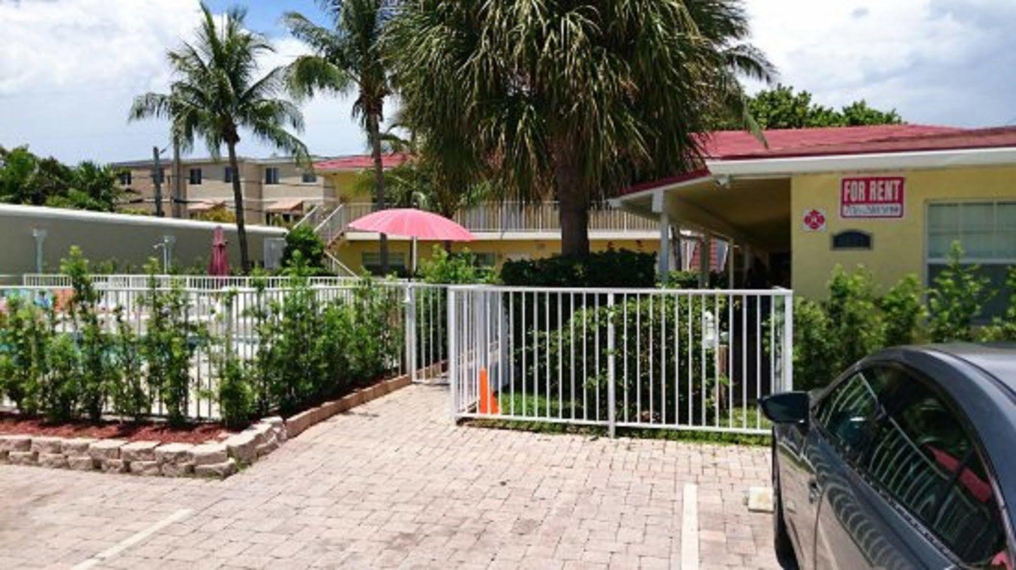 Luna Paradise By The Sea Aparthotel Lauderdale-by-the-Sea Екстериор снимка